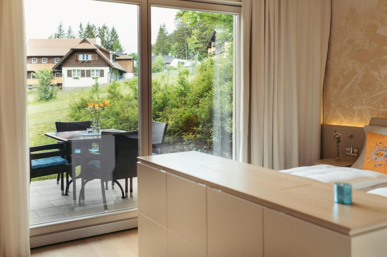 Strandhotel Am Weissensee Exterior foto