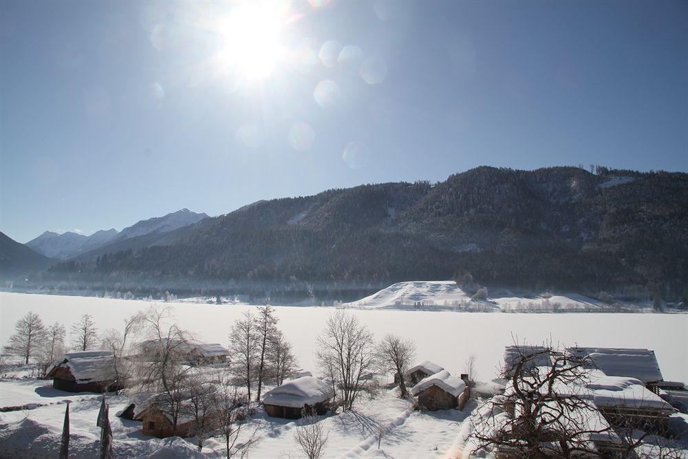 Strandhotel Am Weissensee Exterior foto
